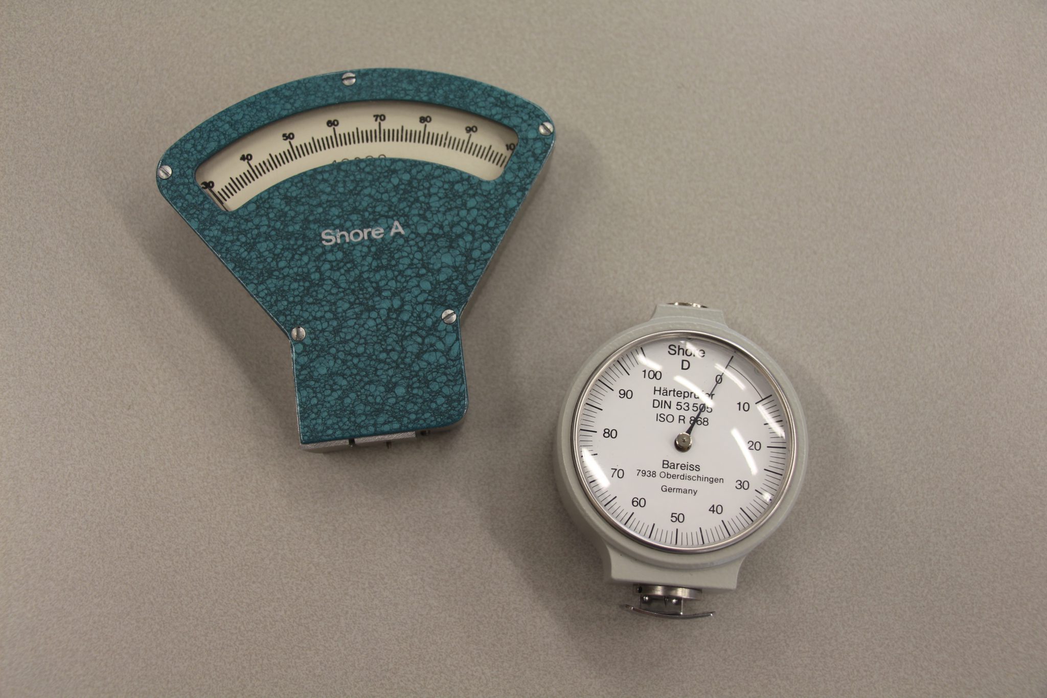 How To Use A Durometer – Durometer (Hardness) Definition, How To Use ...